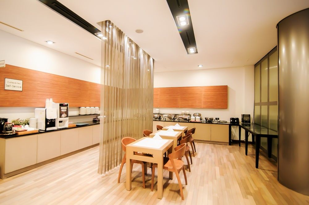 Yoido Hotel Seoul Exterior photo